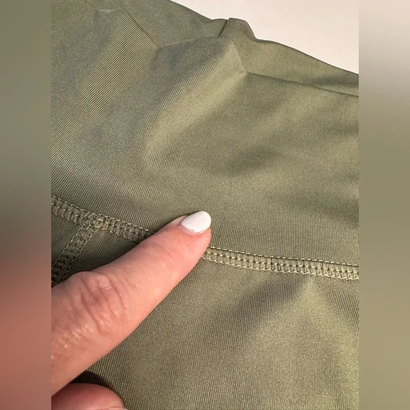 Green workout athleisure leggings lightweight size medium New - Picture 9 of 10
